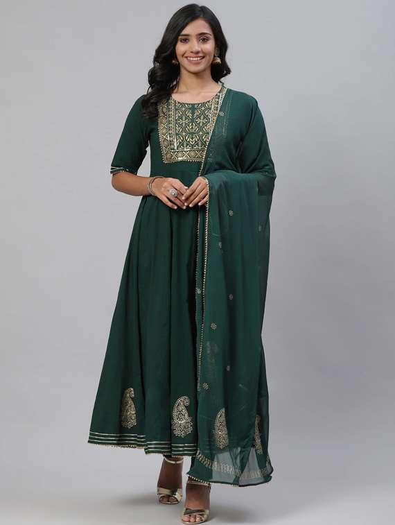 embroidered kurta pant set with dupatta