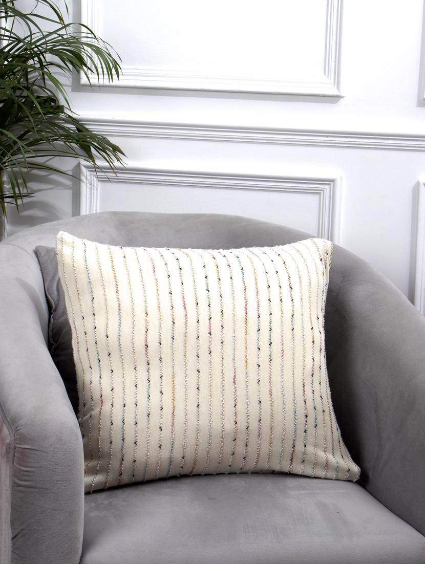 white cotton knit with multicolor yarn work cushion cover - 19831168 - Zoom Image - 0