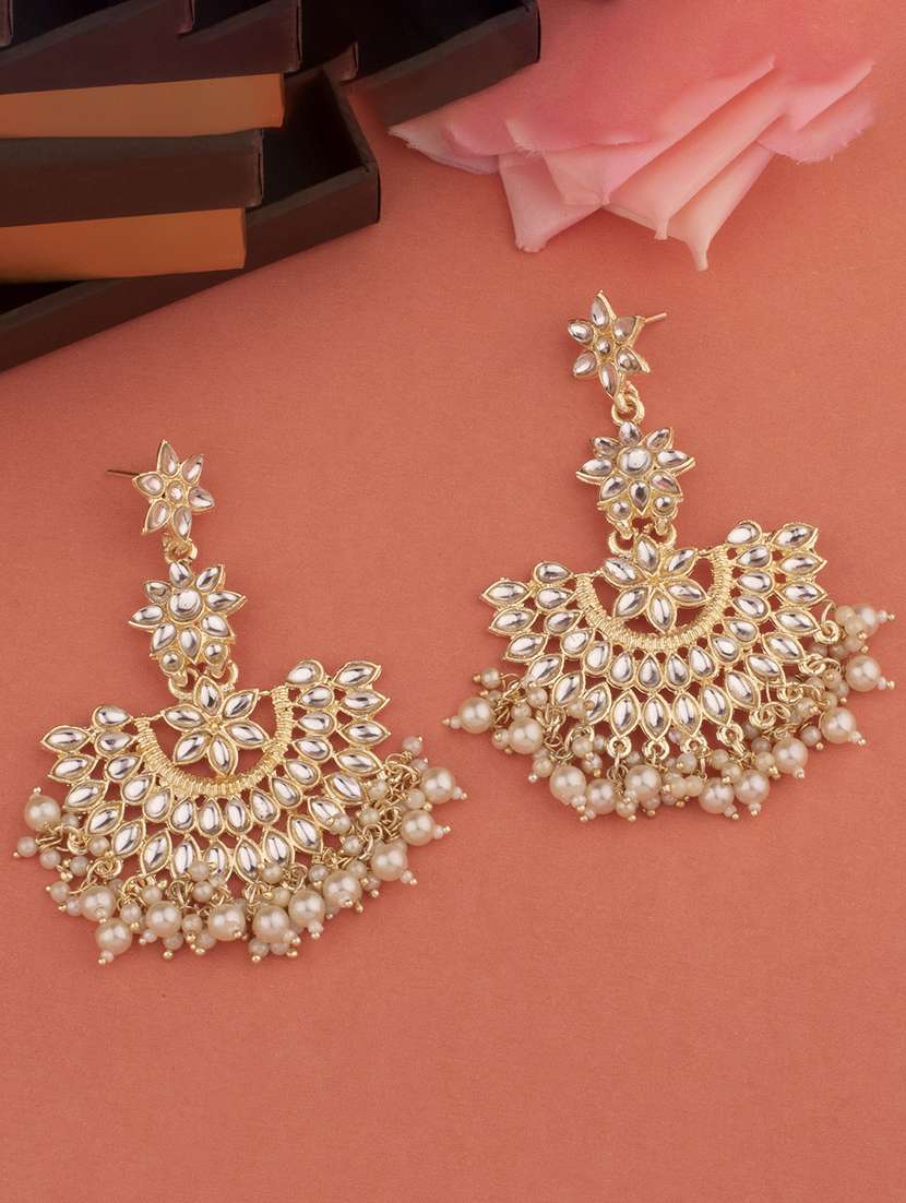 gold alloy chandellier earring