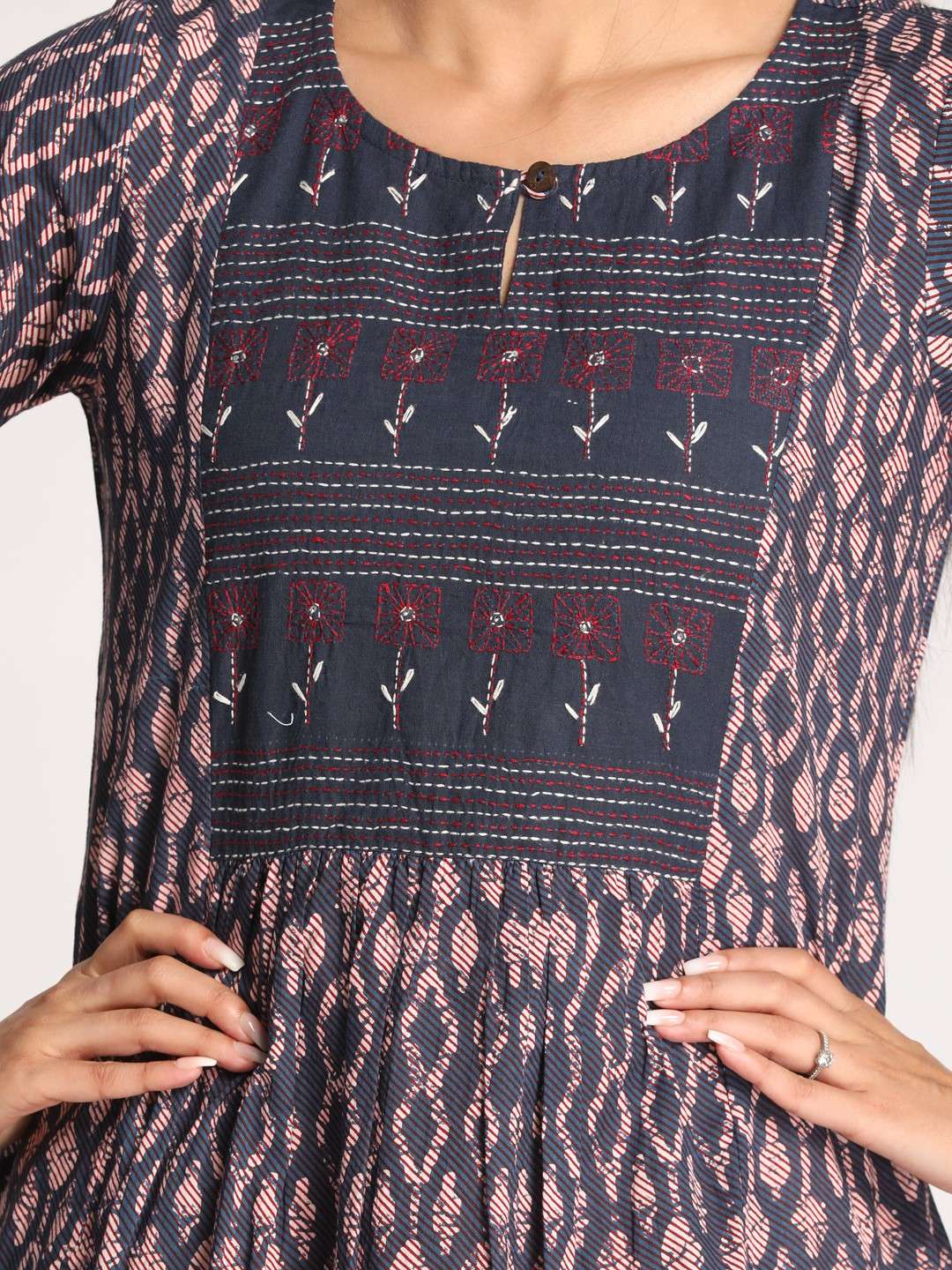 colour : indigo, pure cotton printed  - 19840368 -  Standard Image - 1