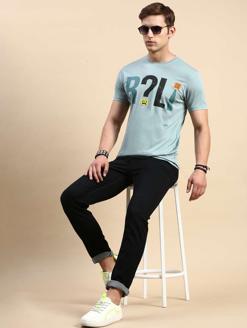men round neck front print t-shirt - 19856101 -  Standard Image - 4