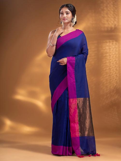 self design woven saree with blouse - 19866461 - Standard Image - 0