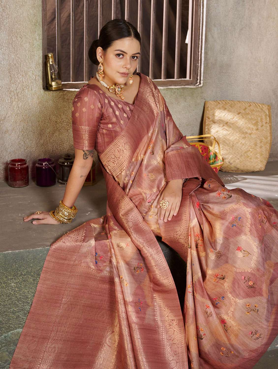 women's floral beige colored saree with blouse - 19885436 - Standard Image - 1