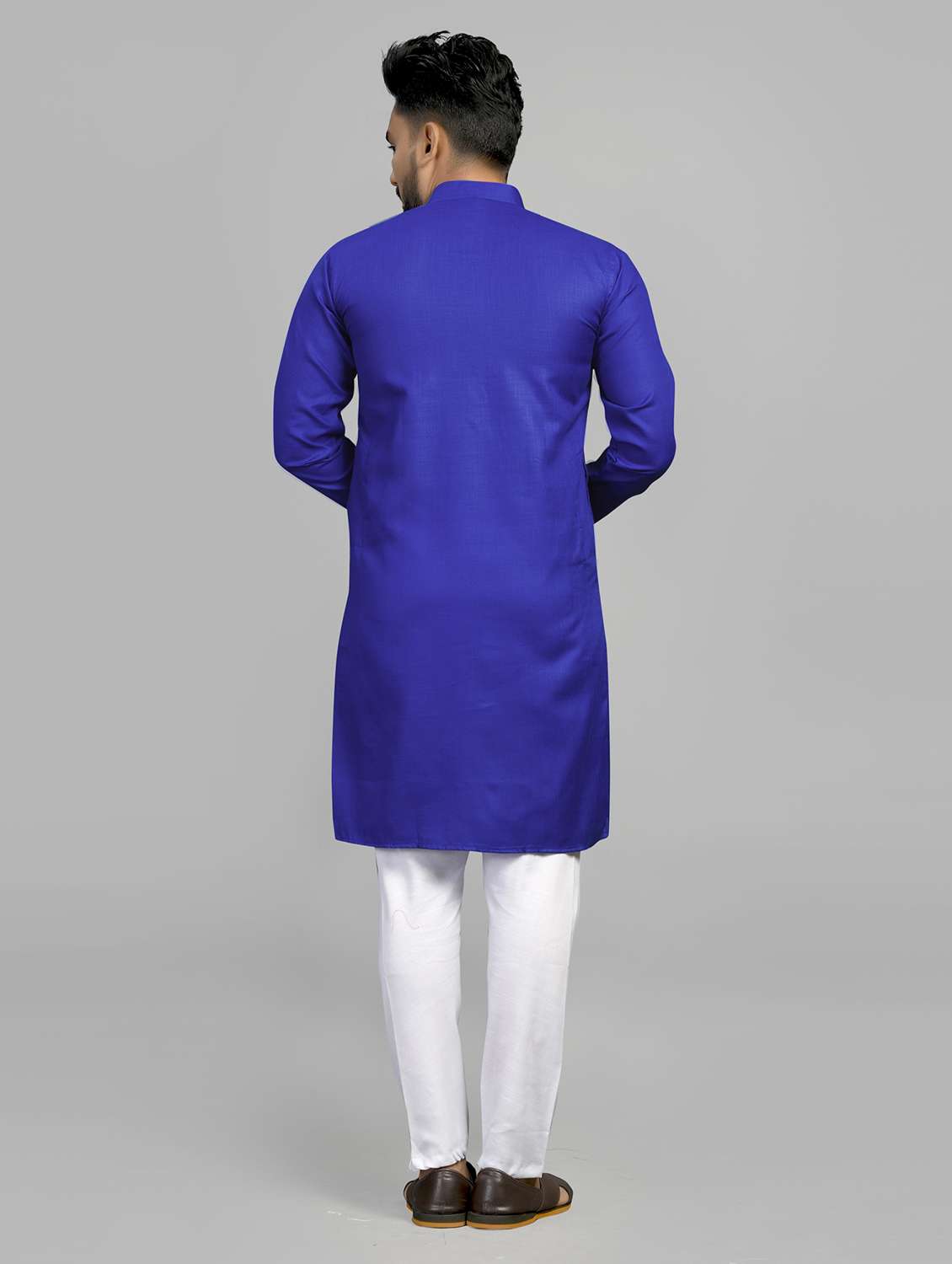men pack of 2 solid mandarin neck long kurta - 19895909 -  Standard Image - 4
