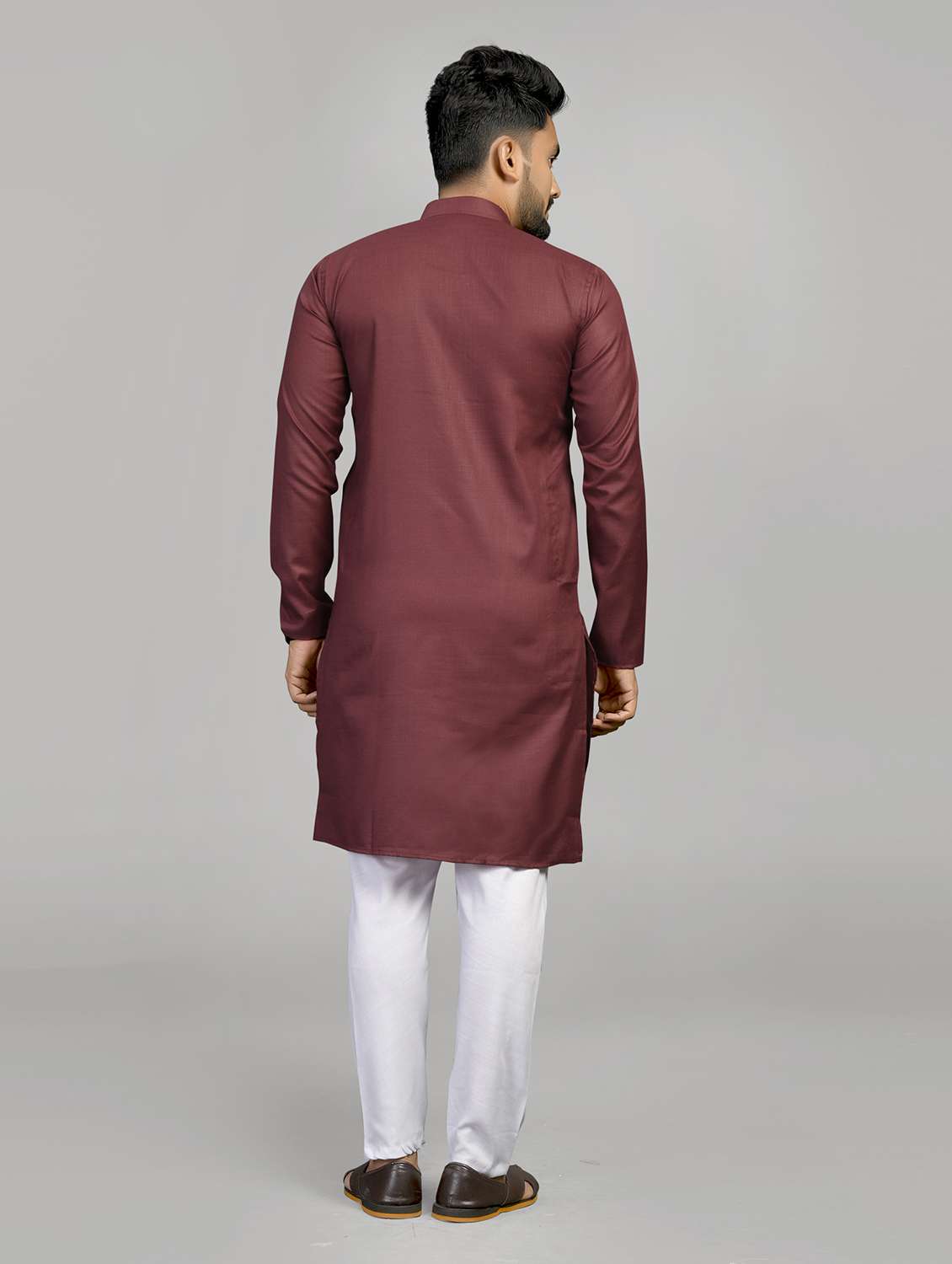 men pack of 2 solid mandarin neck long kurta - 19895910 -  Standard Image - 4