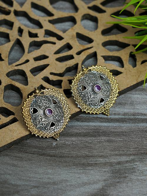 pink brass studs earring - 19897196 -  Standard Image - 0
