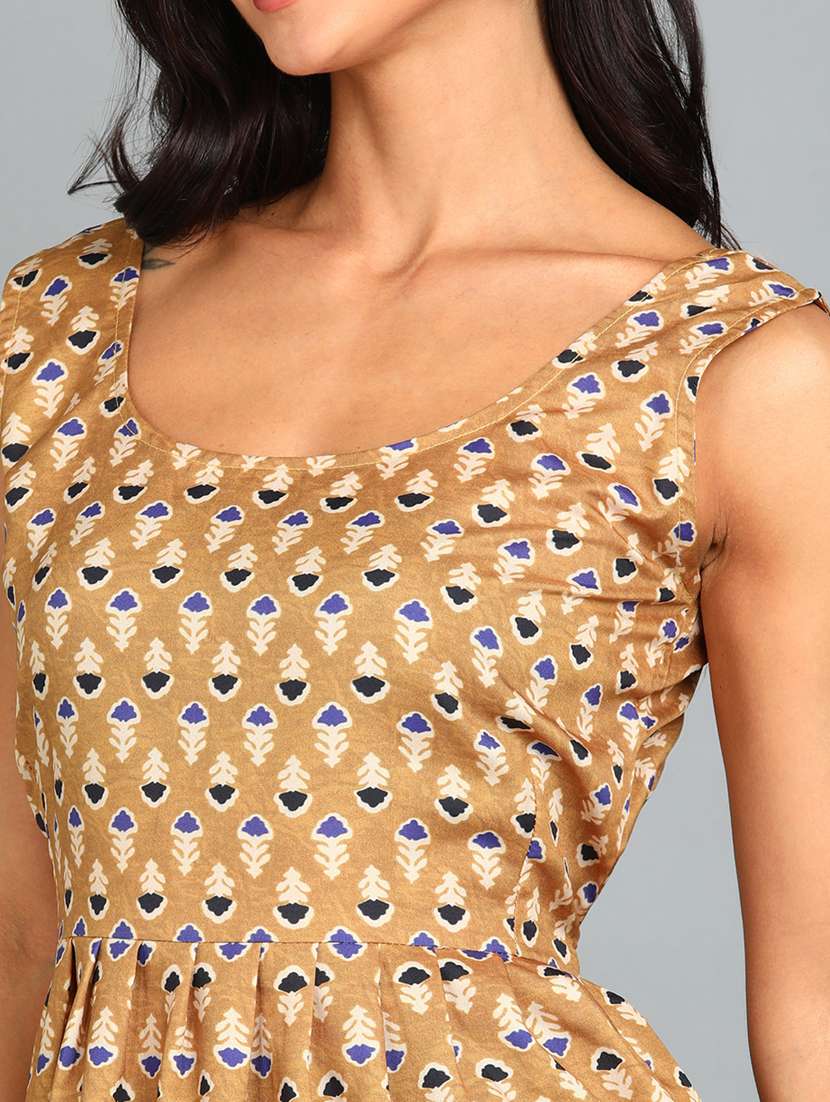round neck printed peplum top - 19926253 - Standard Image - 4