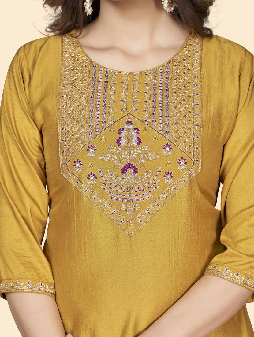 embroidered kurta dupatta set - 19942738 - Standard Image - 4