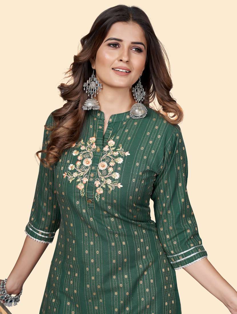 embroidered kurta dupatta set - 19942768 - Standard Image - 4