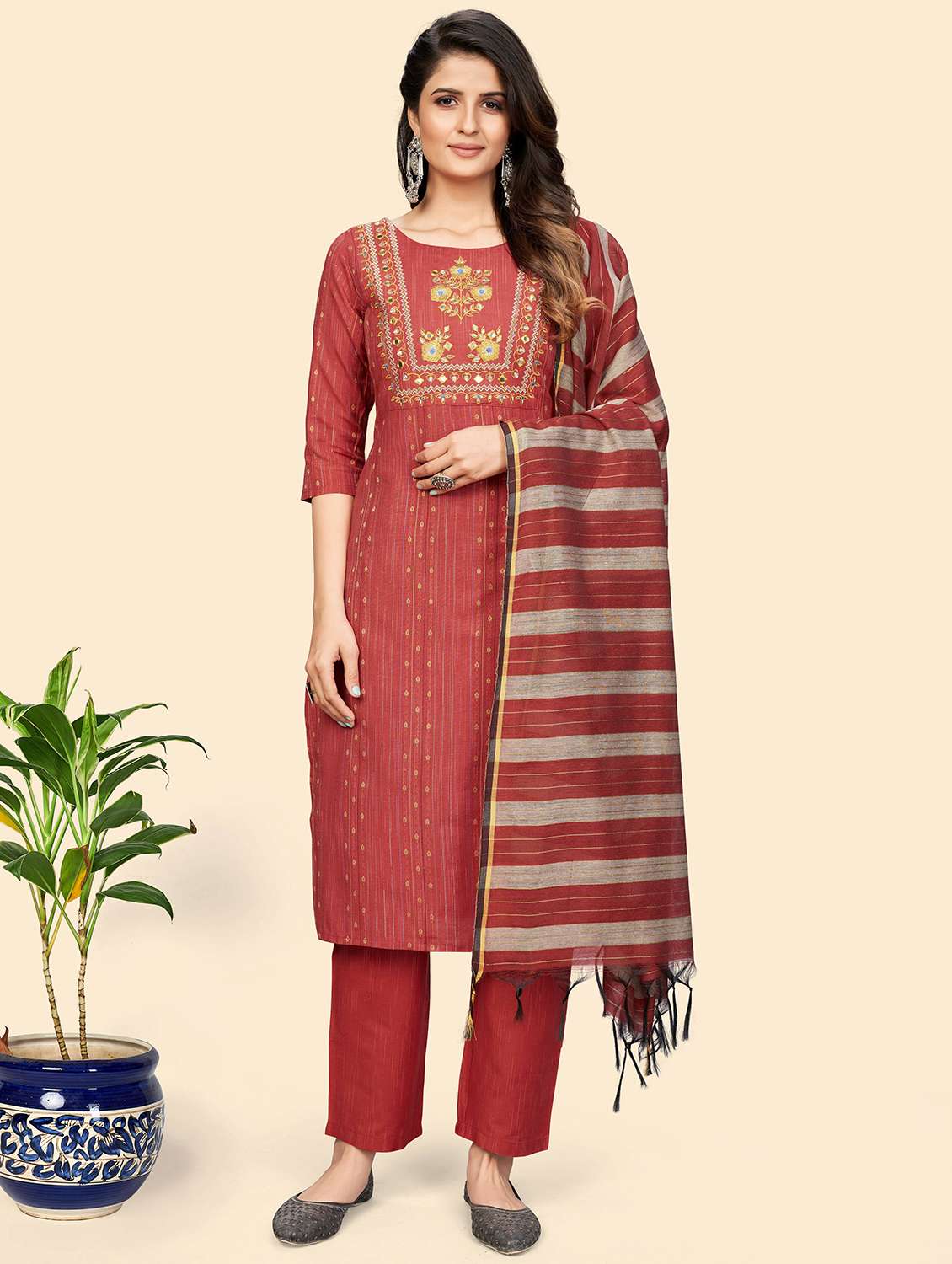 self design kurta dupatta set