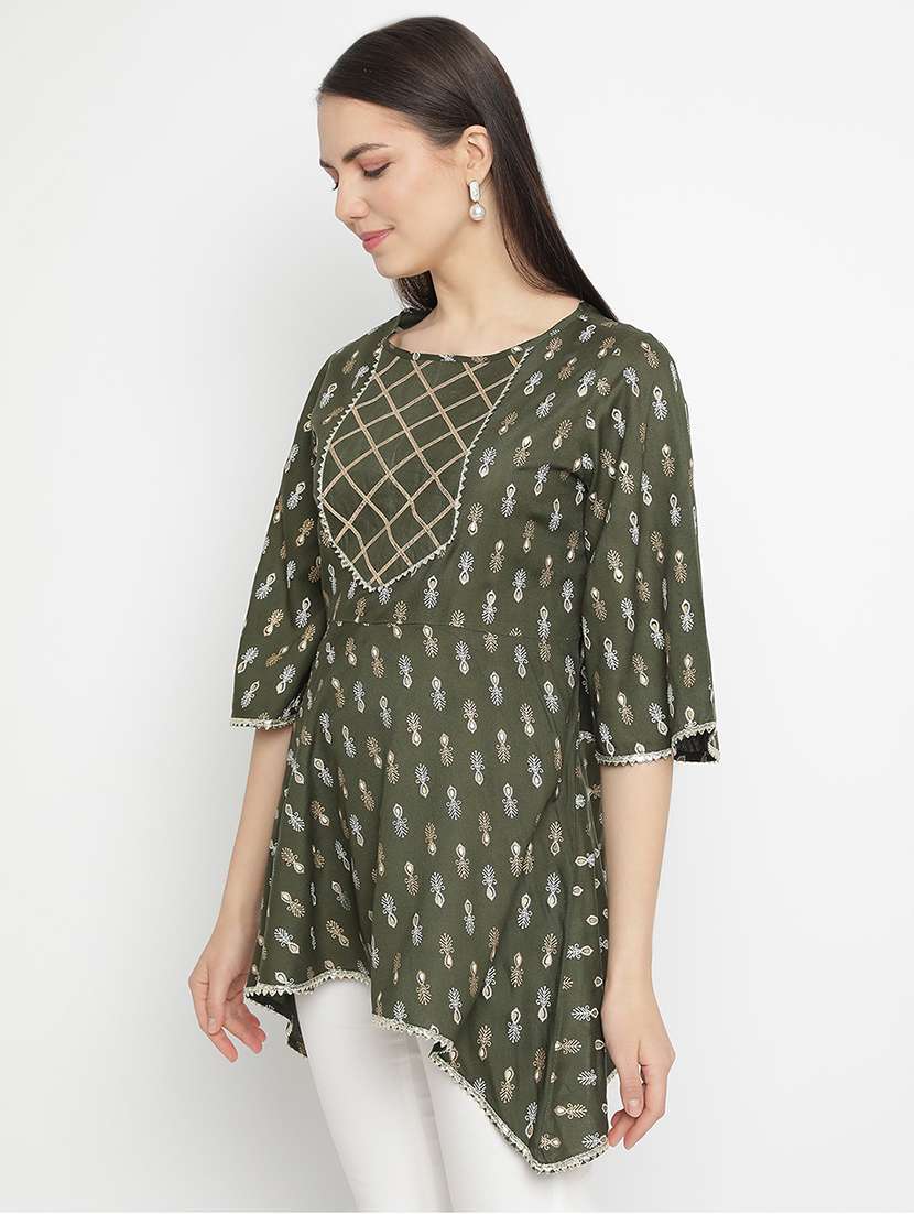 printed asymmetric regular top - 19945734 -  Standard Image - 1