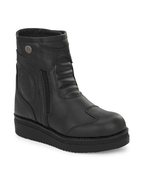 black hiking boots - 19947026 -  Standard Image - 0