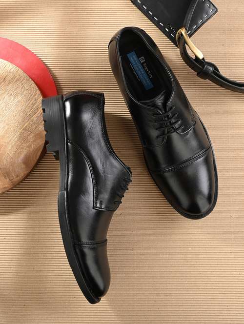 black solid derbis shoe - 19947286 - Standard Image - 0