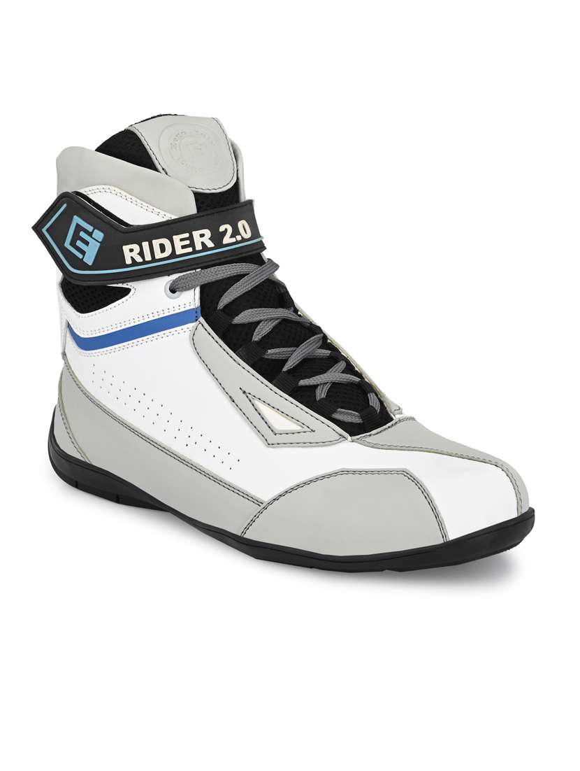 white lace up sport shoes - 19947441 - Zoom Image - 0