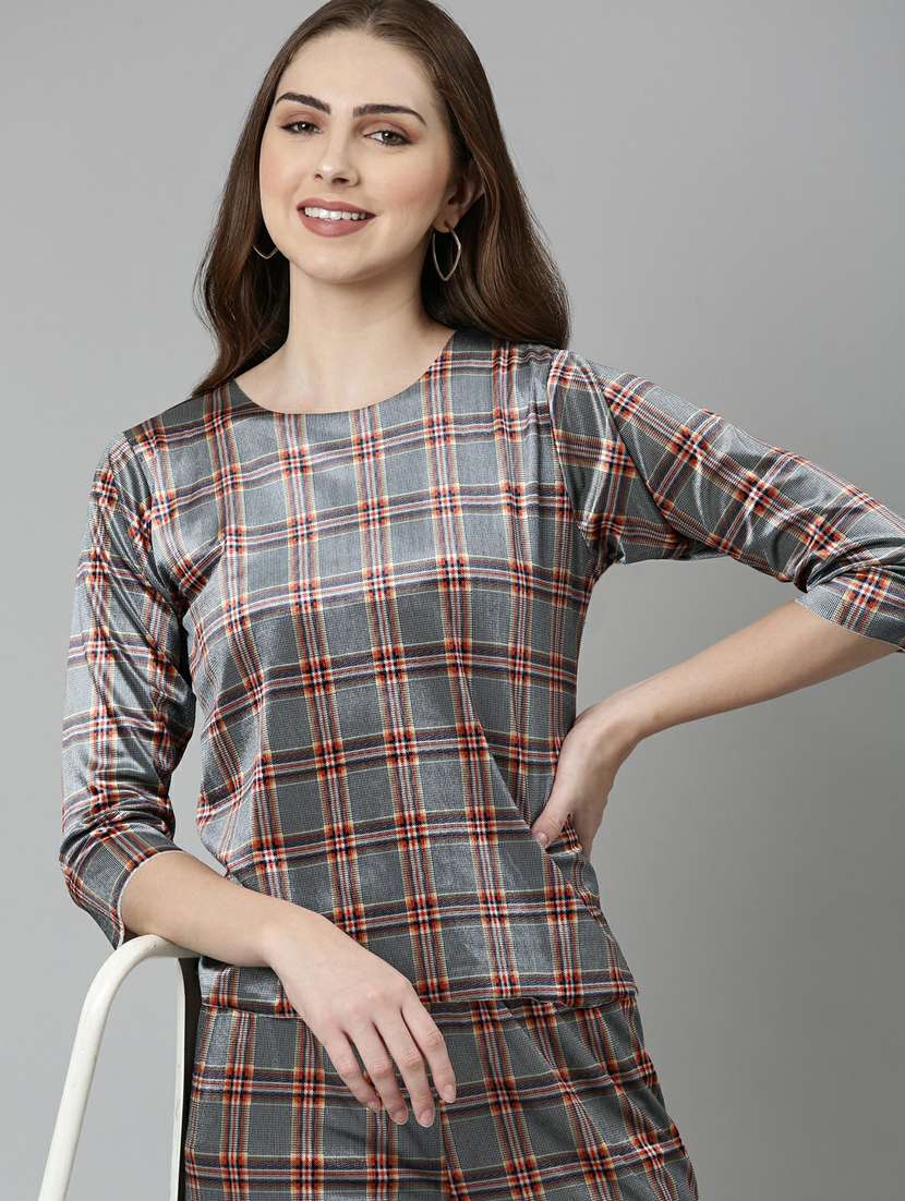 navy blue checkered top and palazzos set  - 19947679 -  Standard Image - 4