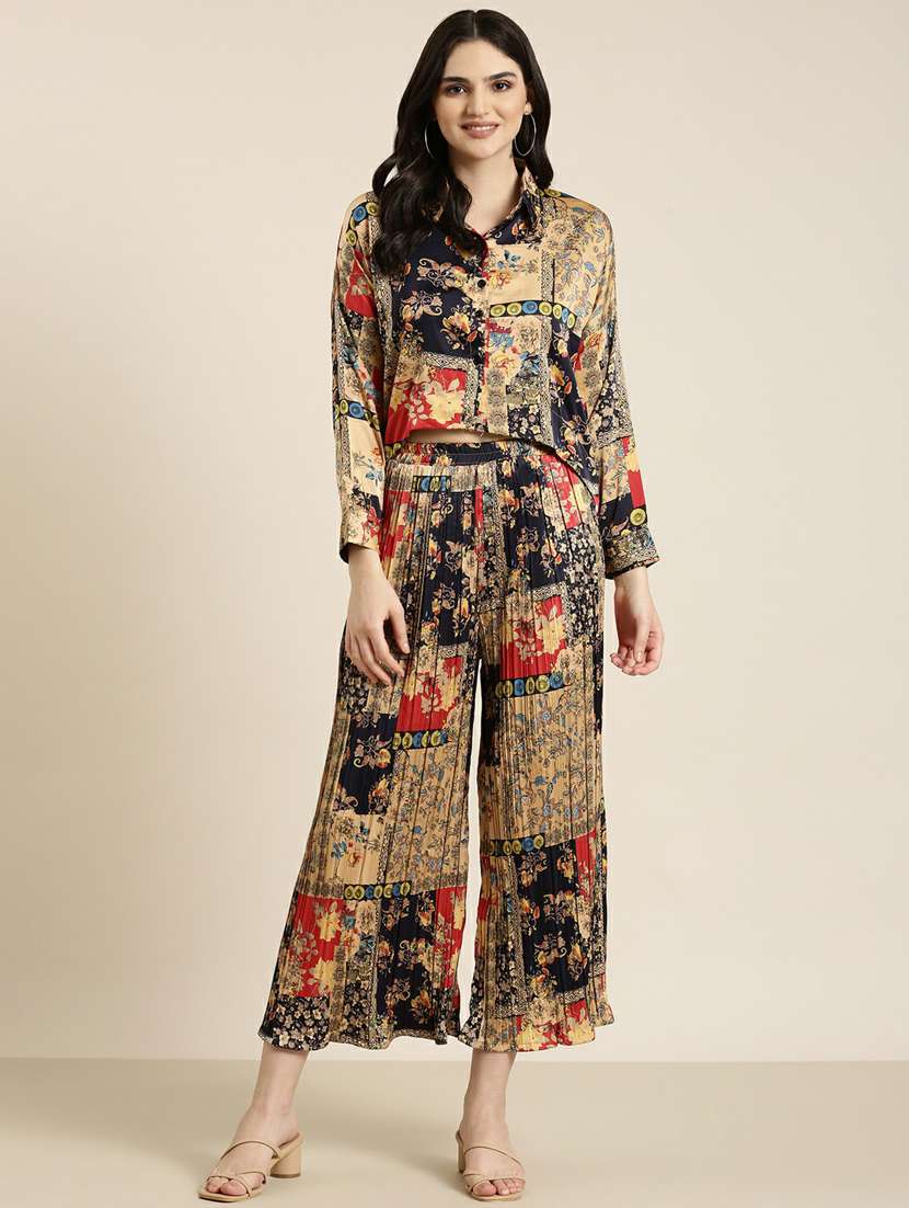 printed top and palazzos set  - 19947690 -  Standard Image - 4