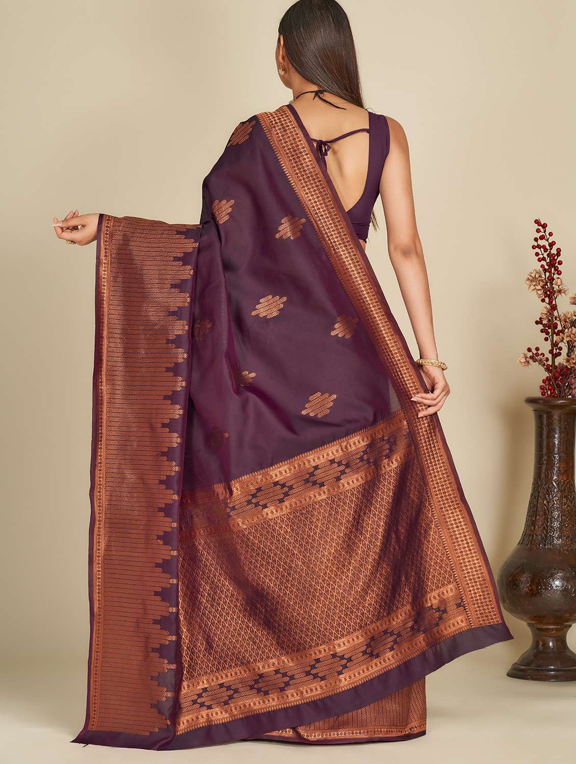 women's banarasi saree with blouse - 19947997 - Standard Image - 1