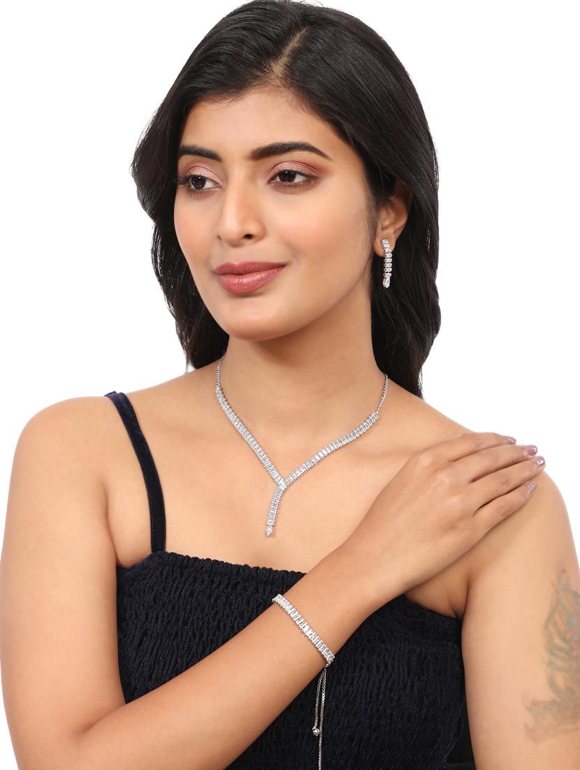 silver metal necklace and earring combo - 19955247 - Standard Image - 4