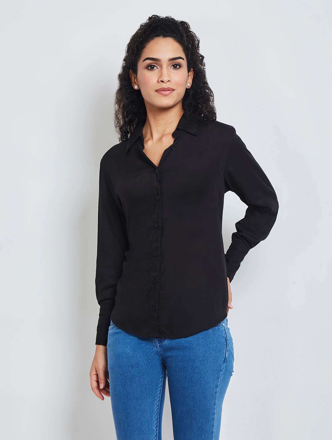 women black solid long sleeves shirt 