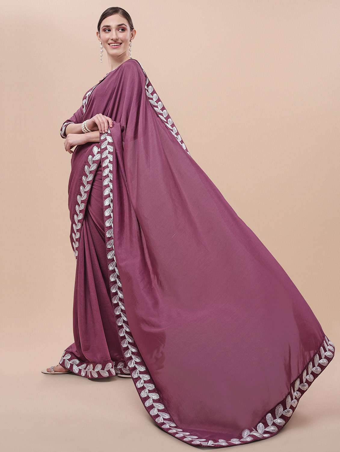 women's bordered royal blue colored saree - 19963523 -  Standard Image - 1