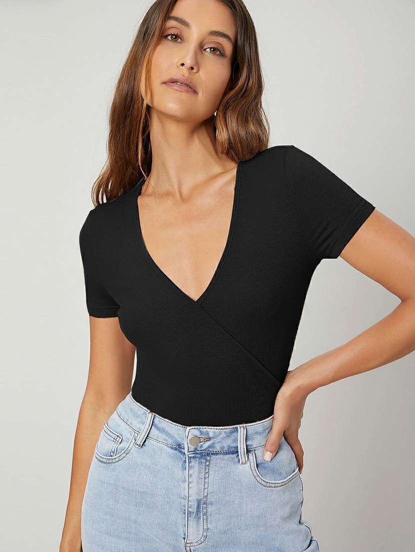 women's straight v neck top
