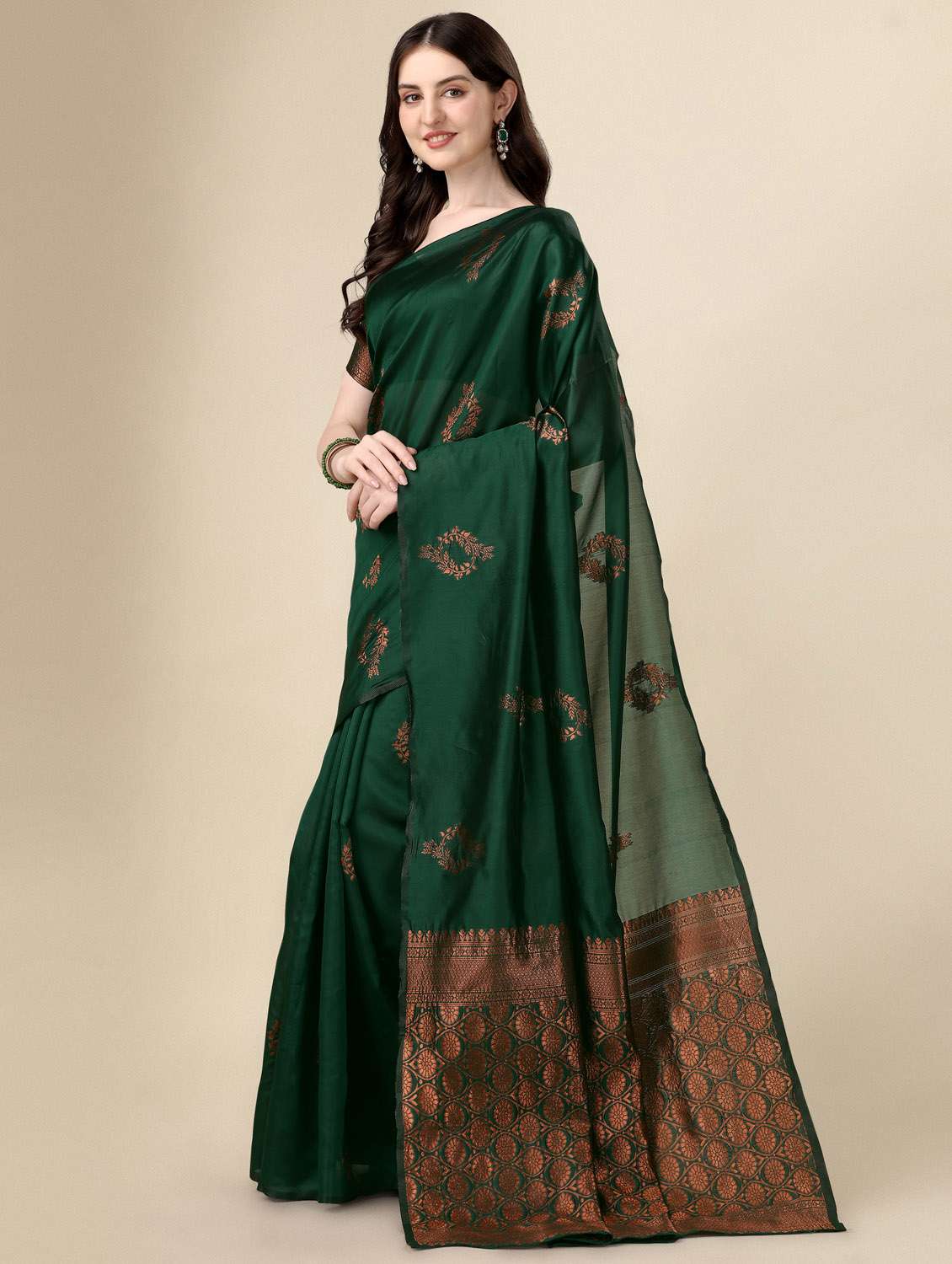 green jacquard kanjivaram saree with blouse - 19983154 -  Standard Image - 1