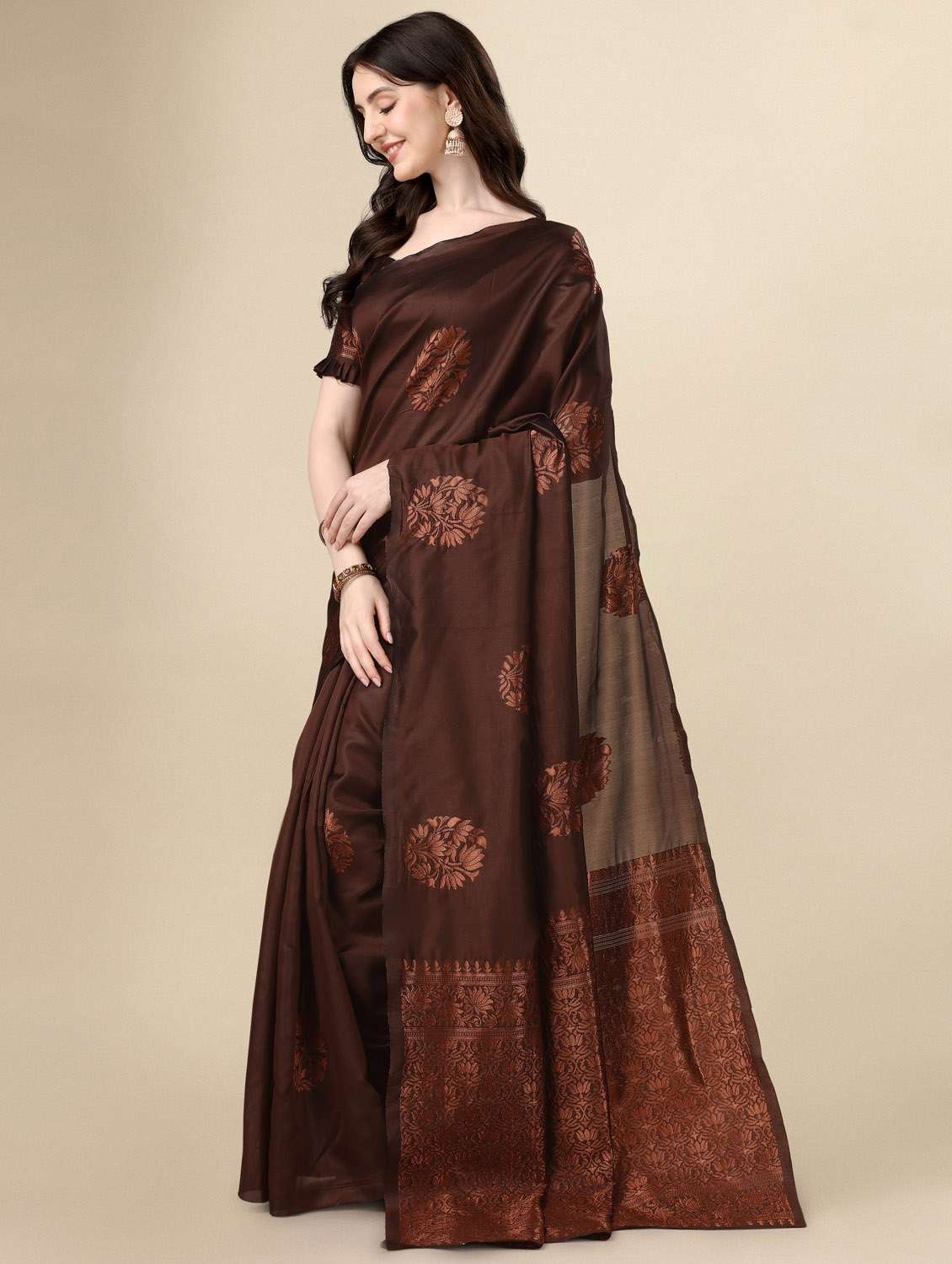 brown jacquard kanjivaram saree with blouse - 19983168 -  Standard Image - 1