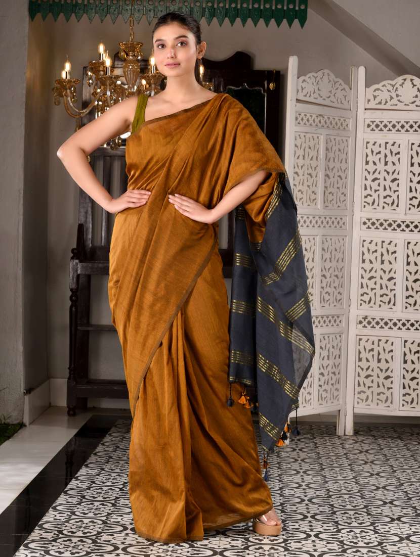 women's embellished saree with blouse - 19992798 - Zoom Image - 0