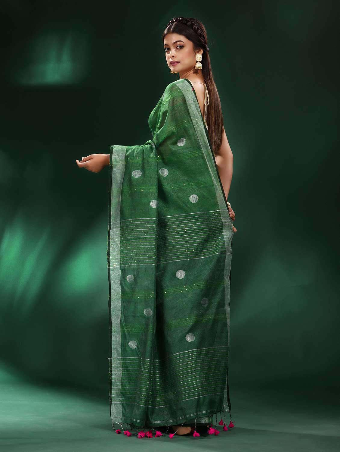 women's self design green colored saree with blouse - 19993509 - Standard Image - 1