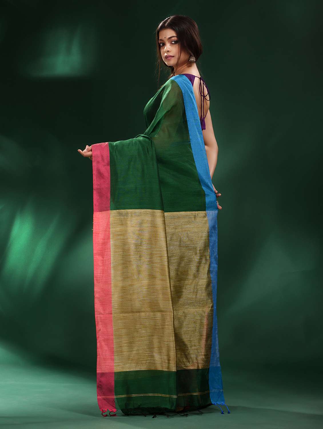 green cotton saree with blouse - 19993587 -  Standard Image - 1