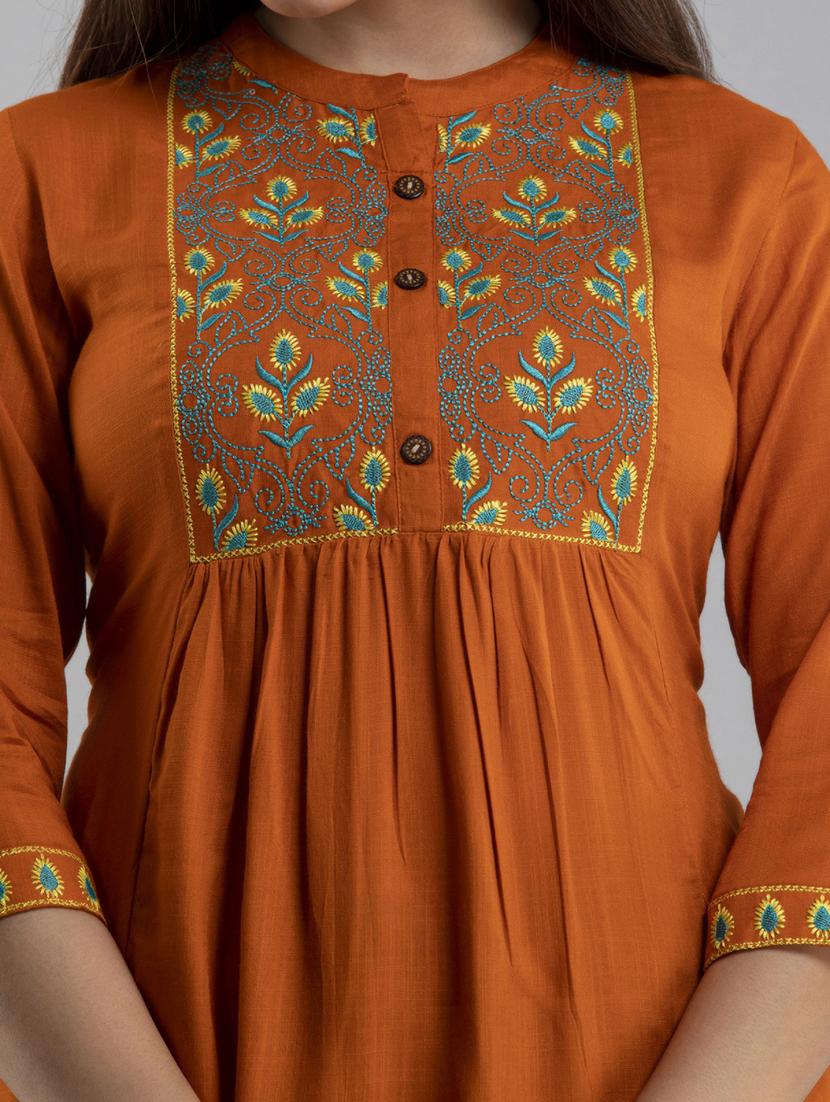 orange embroidered regular top - 20005507 - Standard Image - 4
