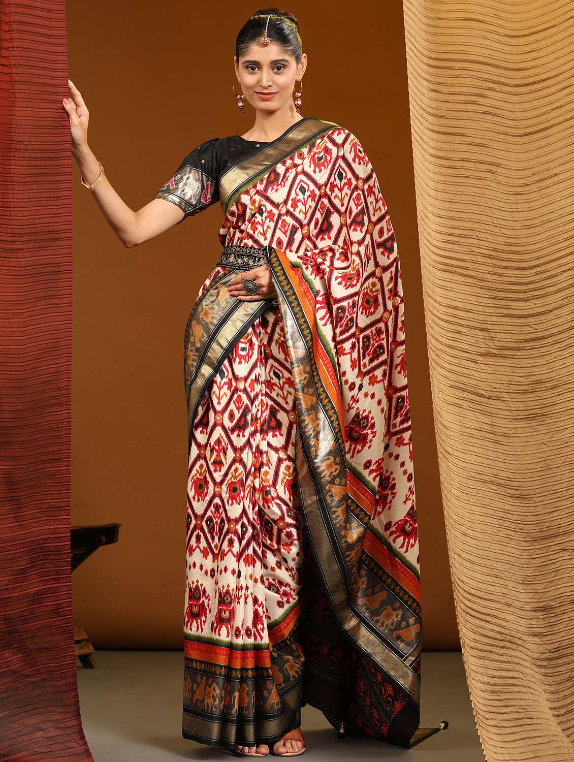 women's self design multi colored saree with blouse - 20007398 - Zoom Image - 0