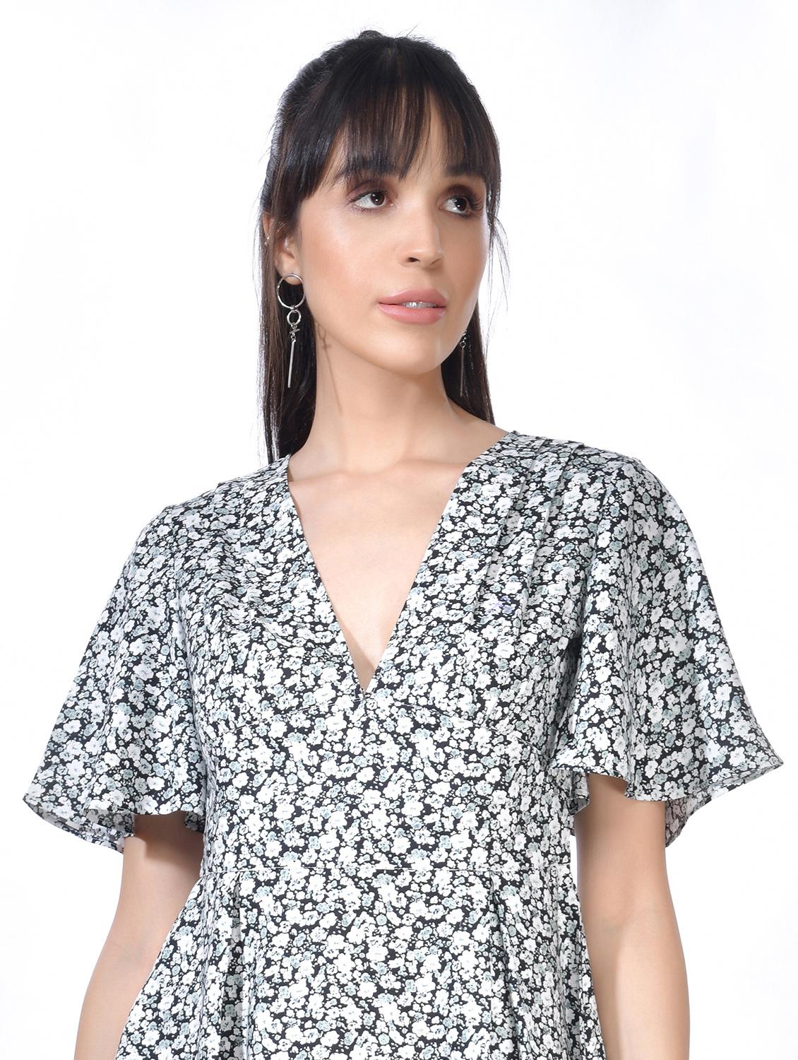 v-neck printed mini dress - 20017678 - Standard Image - 6