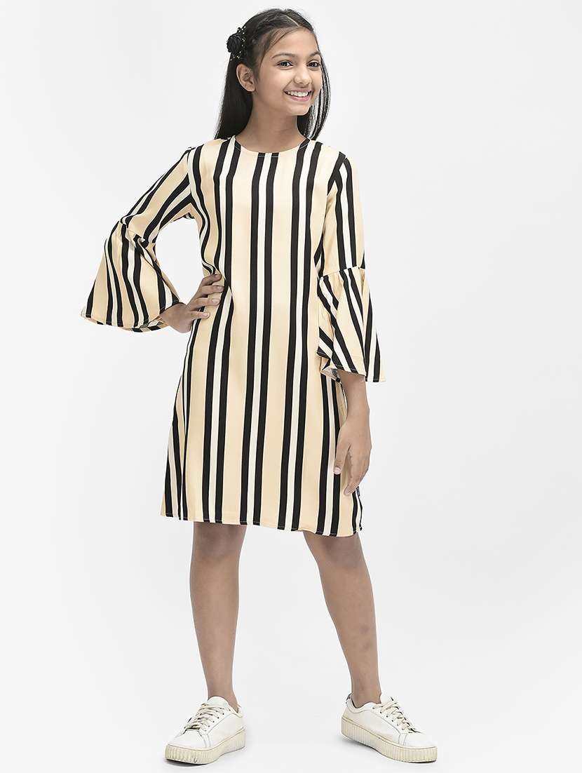 girls round neck bell sleeve frock