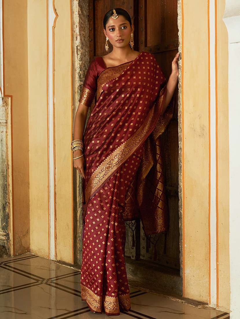 maroon silk blend saree with blouse