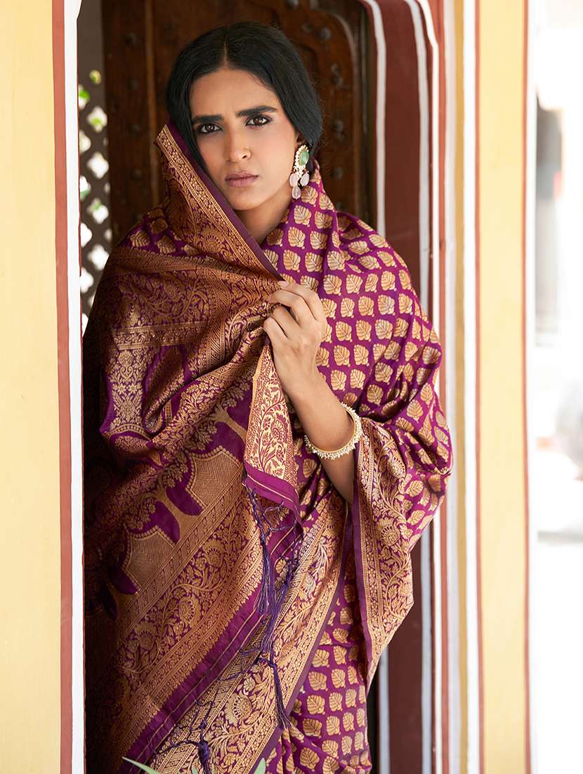 purple silk blend saree with blouse - 20018630 -  Standard Image - 4