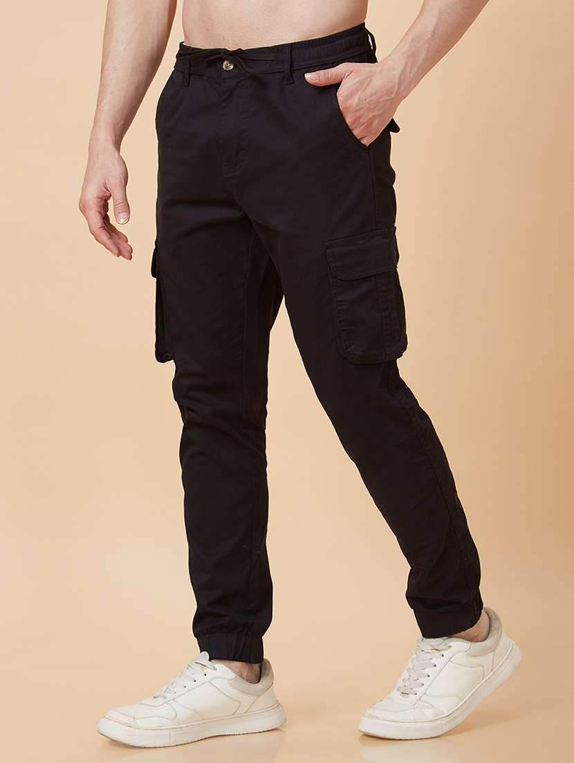 globus men black slim fit mid-rise pure cotton cargos - 20023035 -  Standard Image - 1