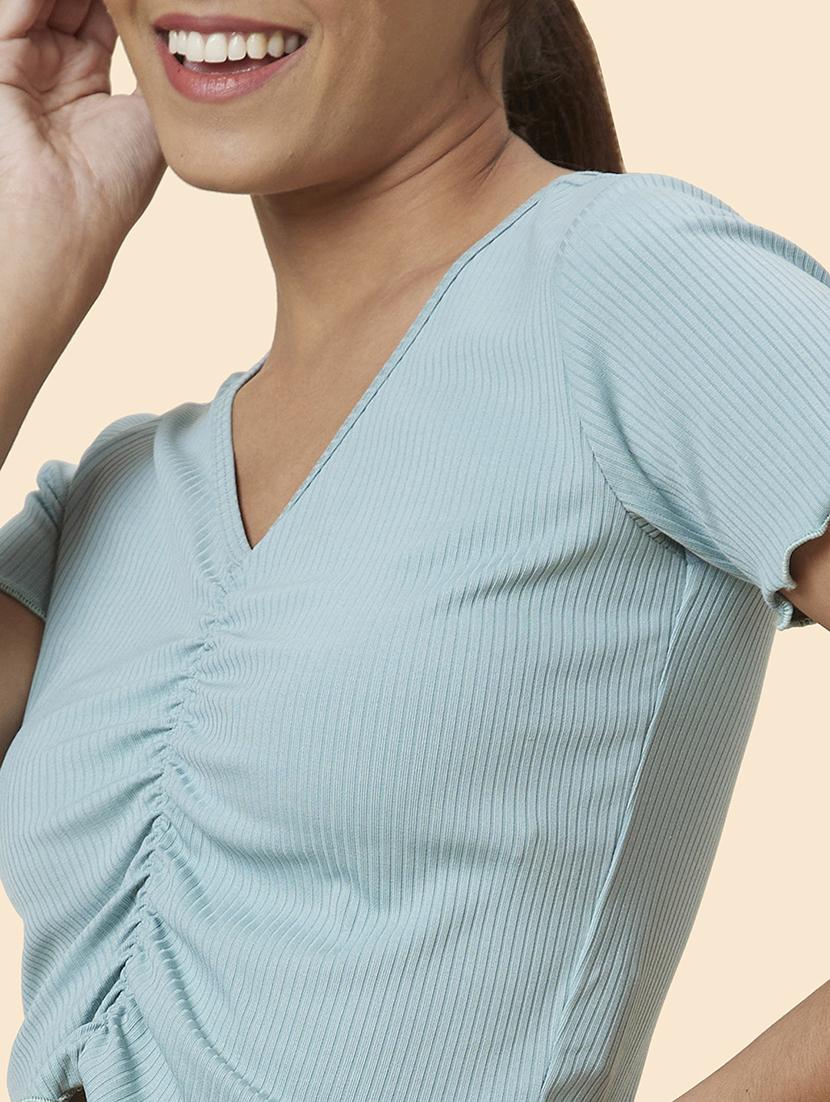 women's crop v neck top - 20025437 - Standard Image - 4