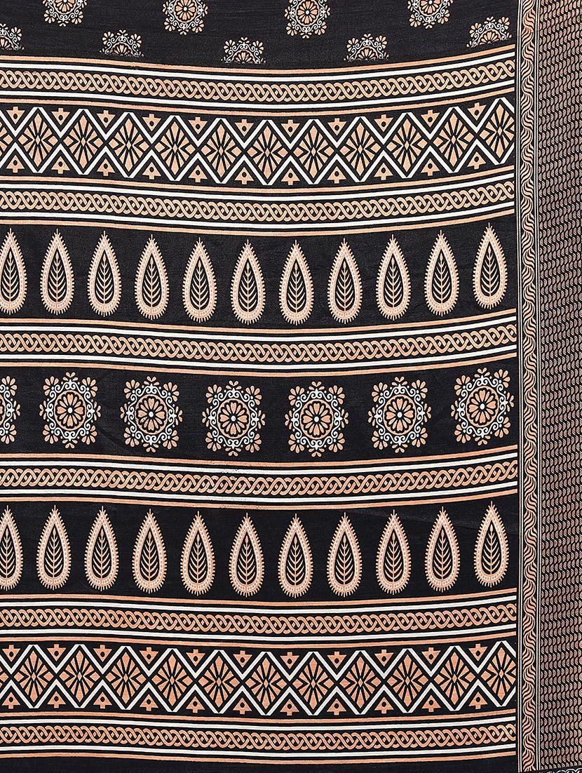black silk blend mysore saree with blouse - 20039584 - Standard Image - 4