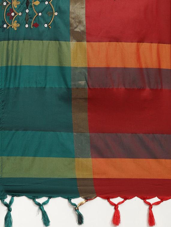 women's embroidered saree with blouse - 20045942 - Standard Image - 4