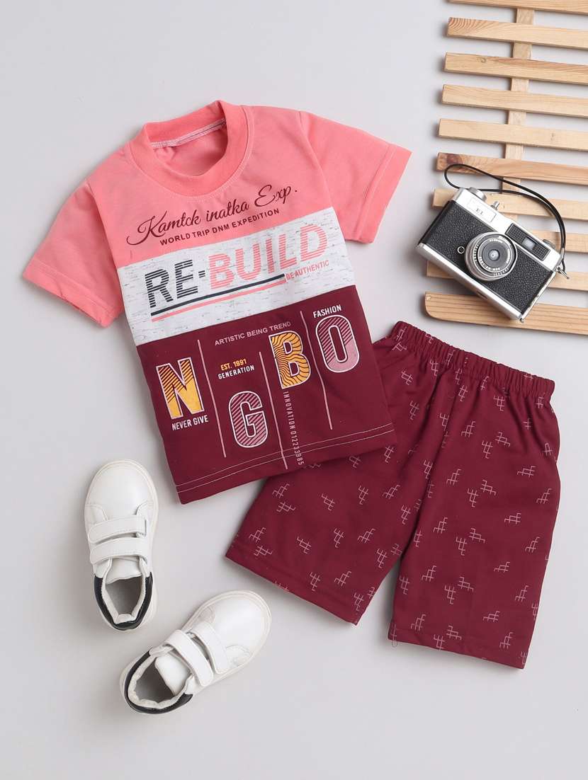 boys round neck printed shorts set