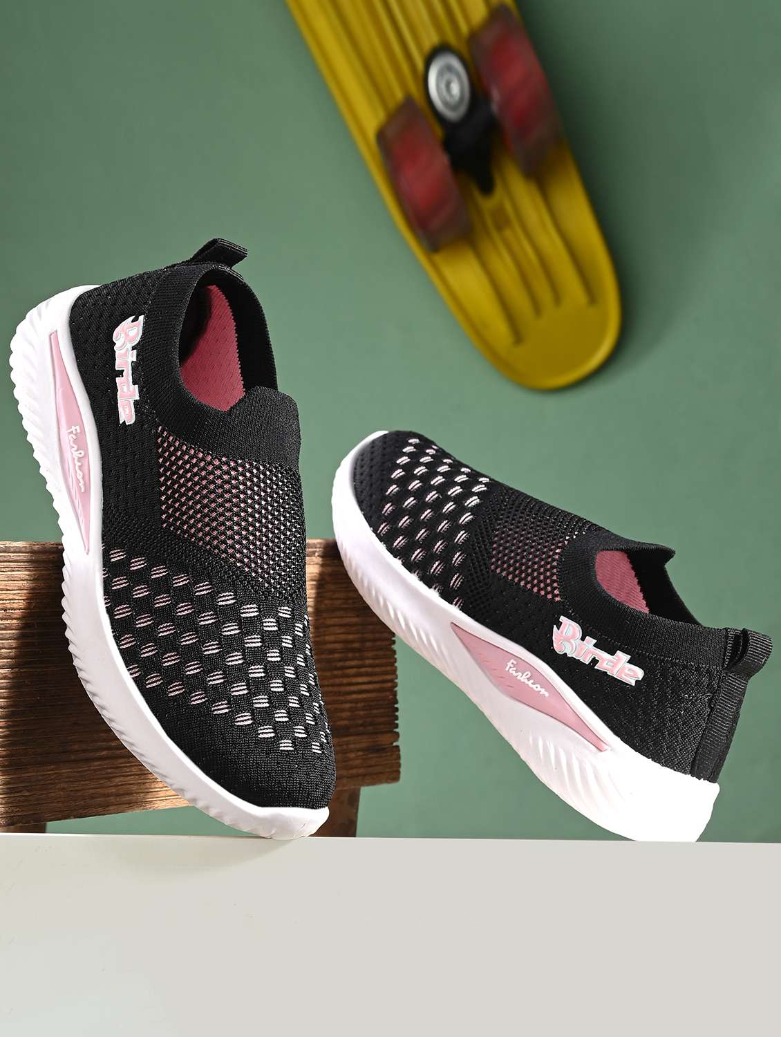 women slip on casual shoe