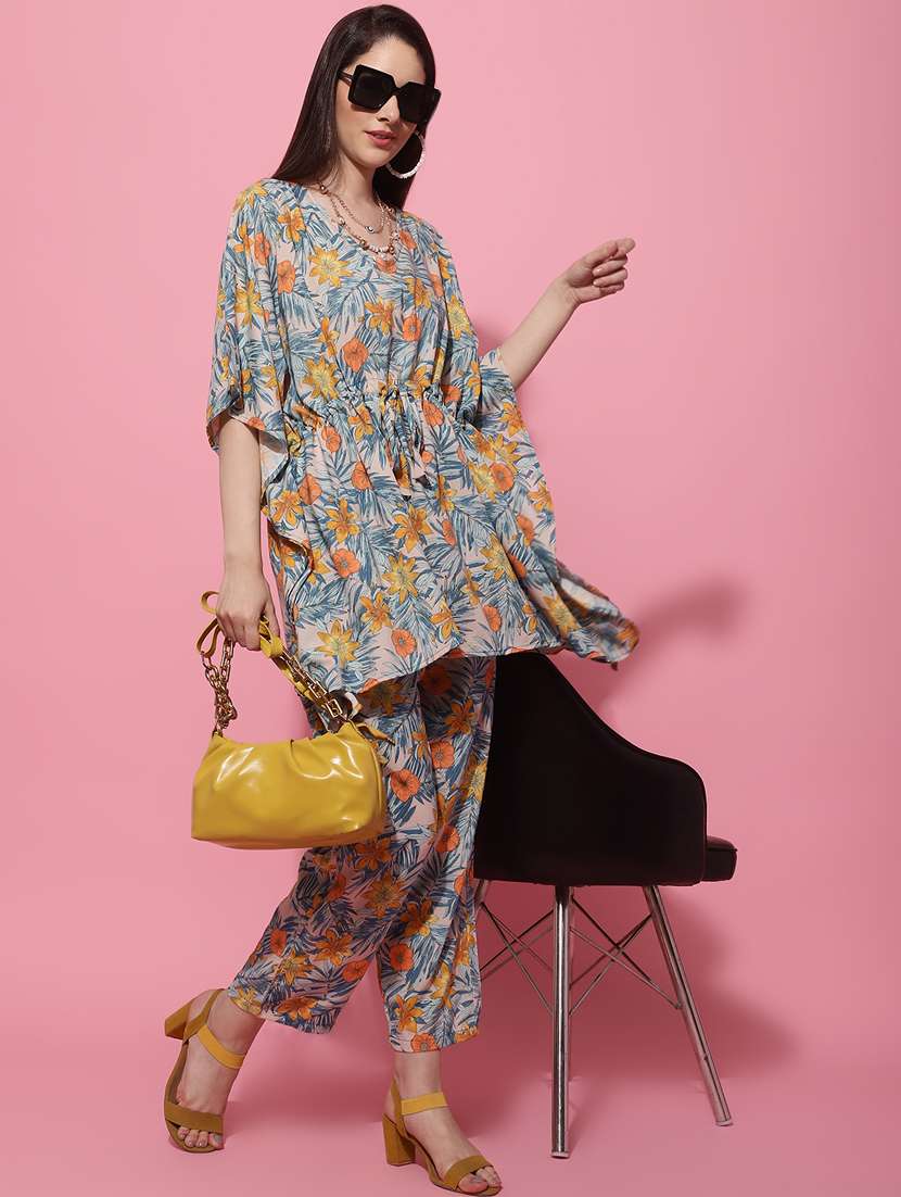 v neck printed kaftan and loungepant set - 20085453 -  Standard Image - 4