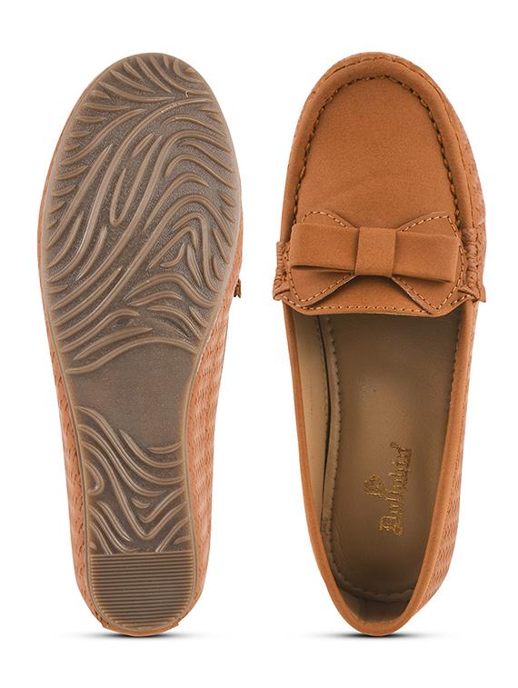 tan textured slip on loafer - 20115273 - Standard Image - 4
