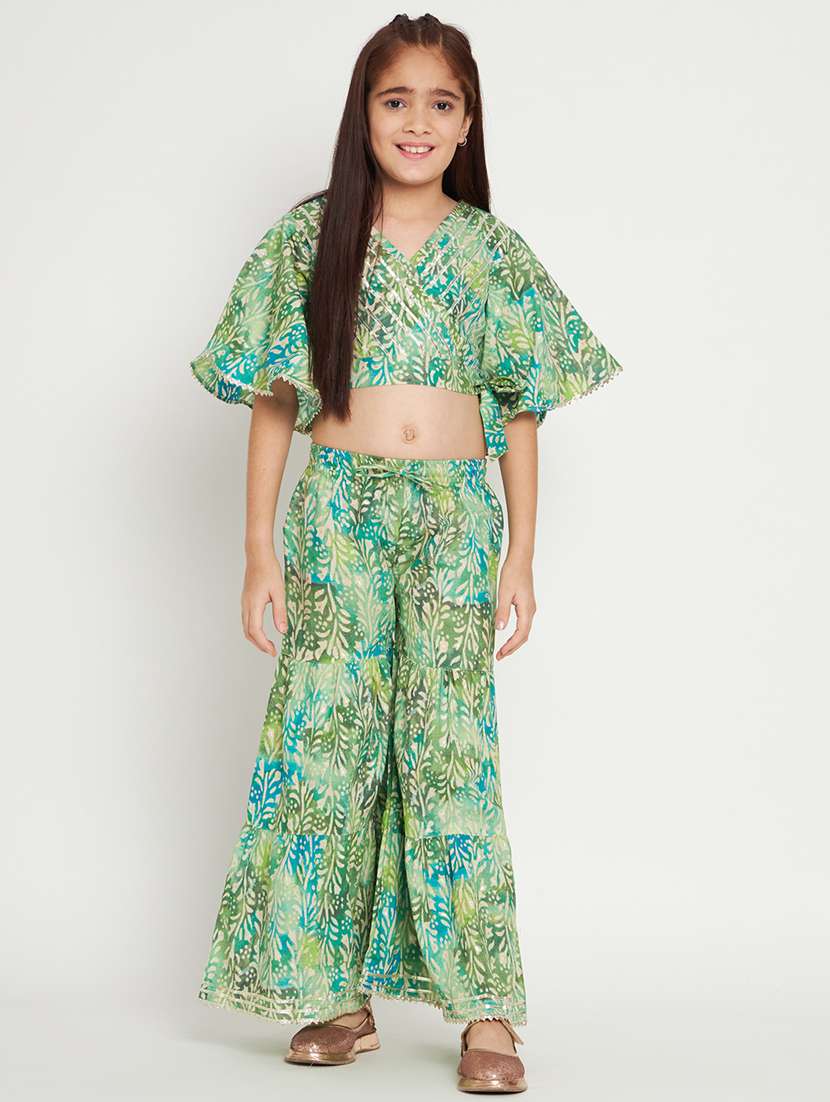 green printed top pants set 