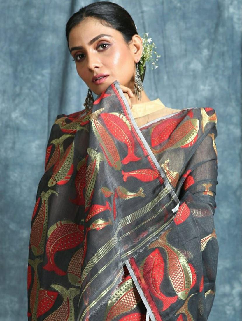 black silk printed saree with blouse - 20125351 - Standard Image - 1