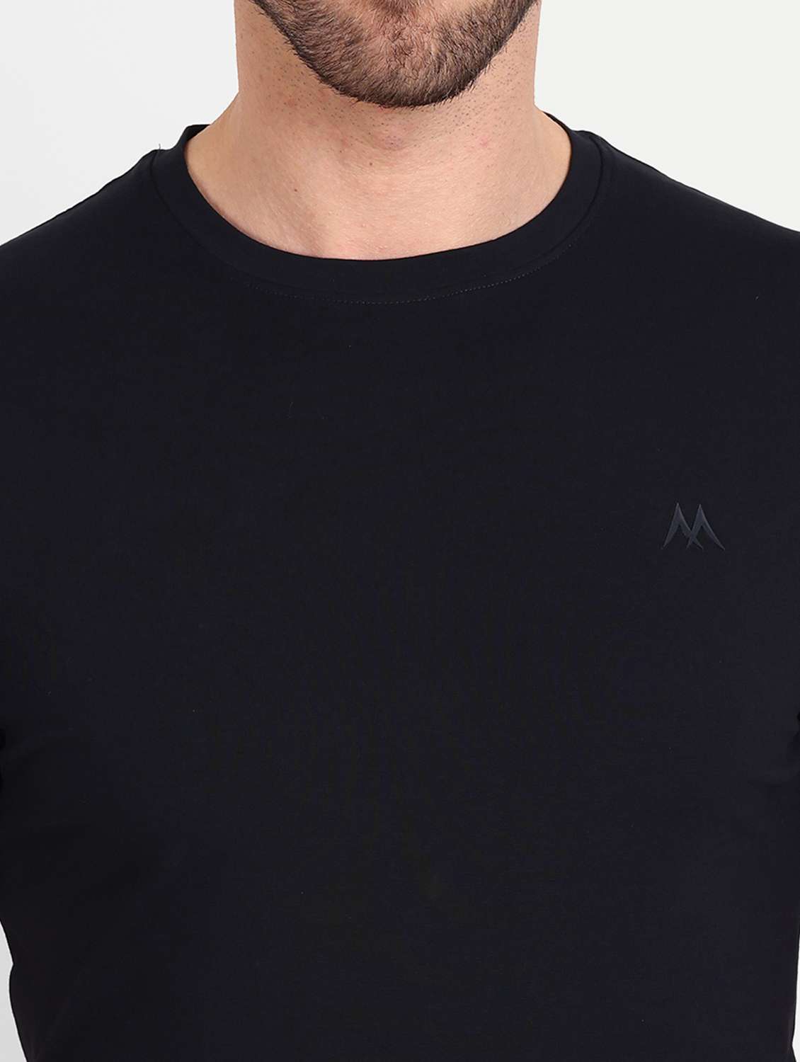 men round neck solids t-shirt - 20131672 - Standard Image - 4