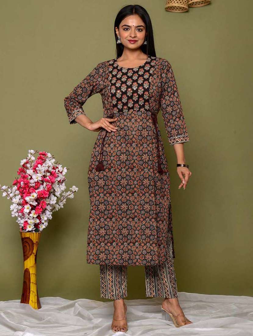 black printed three quarter sleeve suit set - 20133270 -  Standard Image - 1