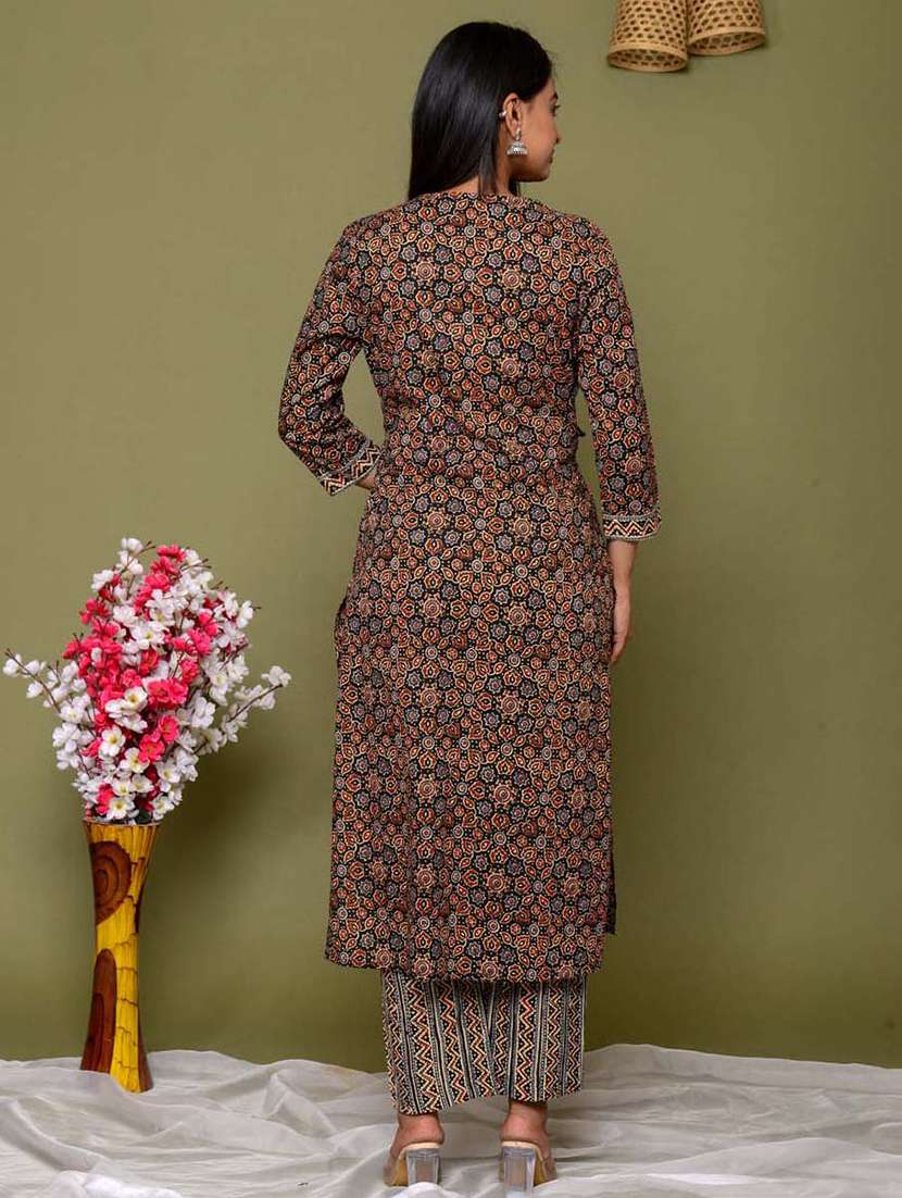 black printed three quarter sleeve suit set - 20133270 -  Standard Image - 4