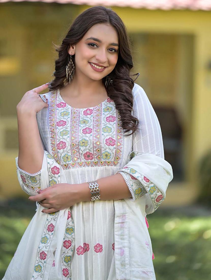 white printed three quarter sleeve suit set - 20133275 - Standard Image - 1